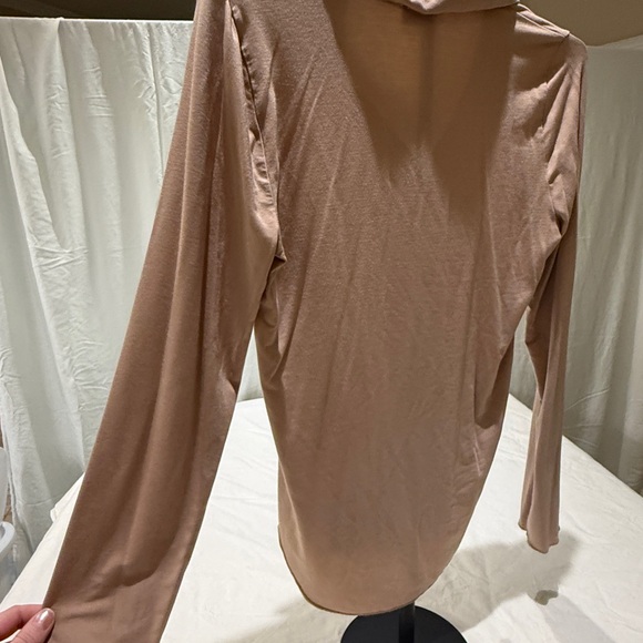 Wilfred Elegant Women's Button-Up Blouse - Pink - Picture 4 of 6